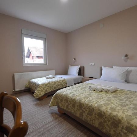 Olimp Motel Kraljevo Kültér fotó