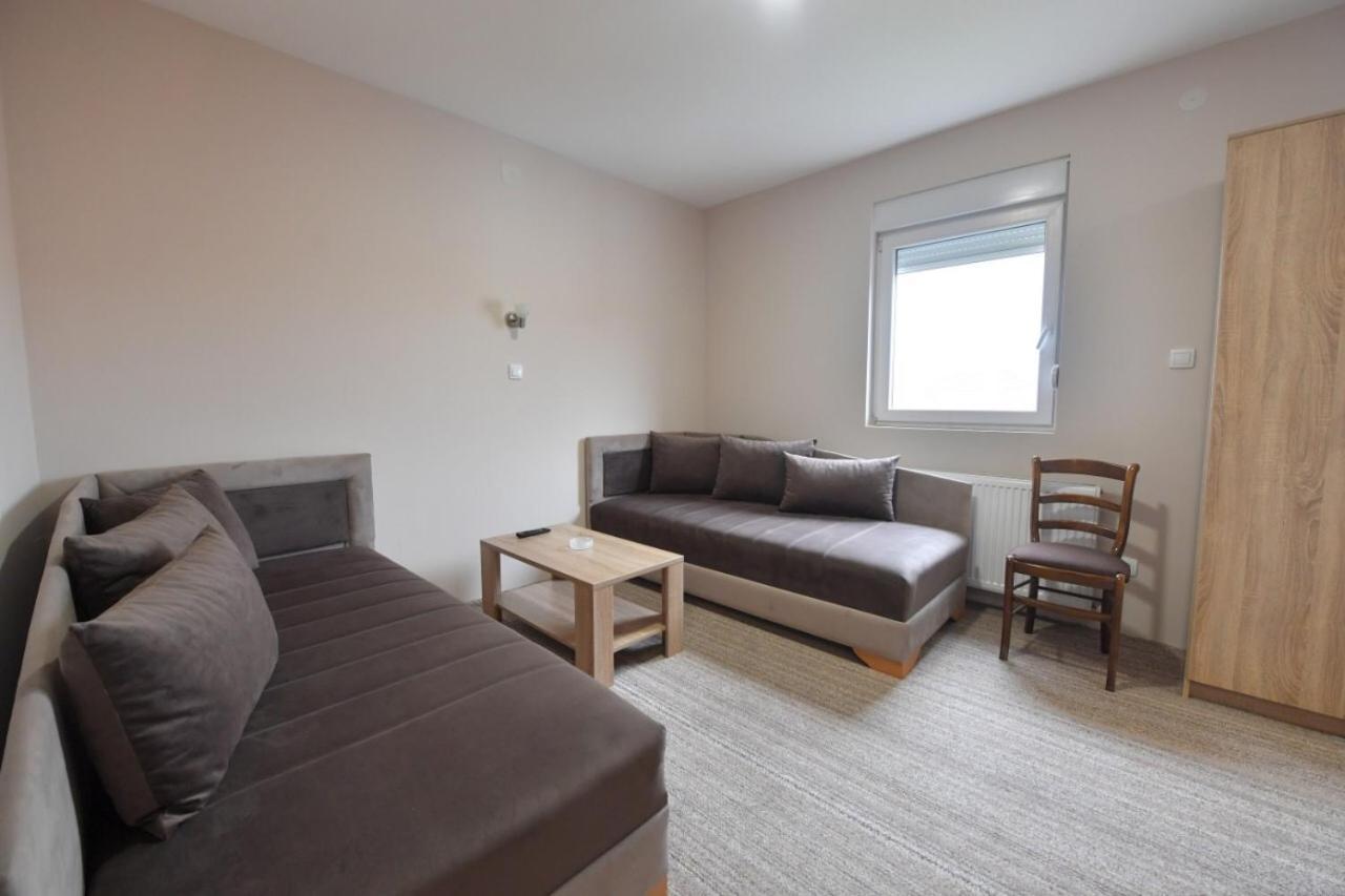 Olimp Motel Kraljevo Kültér fotó